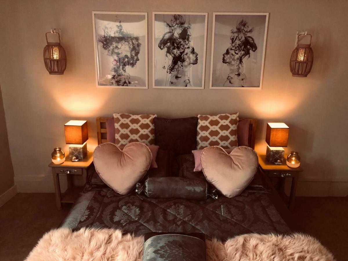 Bienvenue Au Petit Bonheur Daire Honfleur Dış mekan fotoğraf